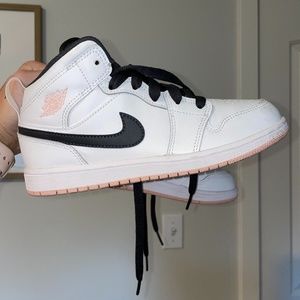 Nike Jordan 1 Mid